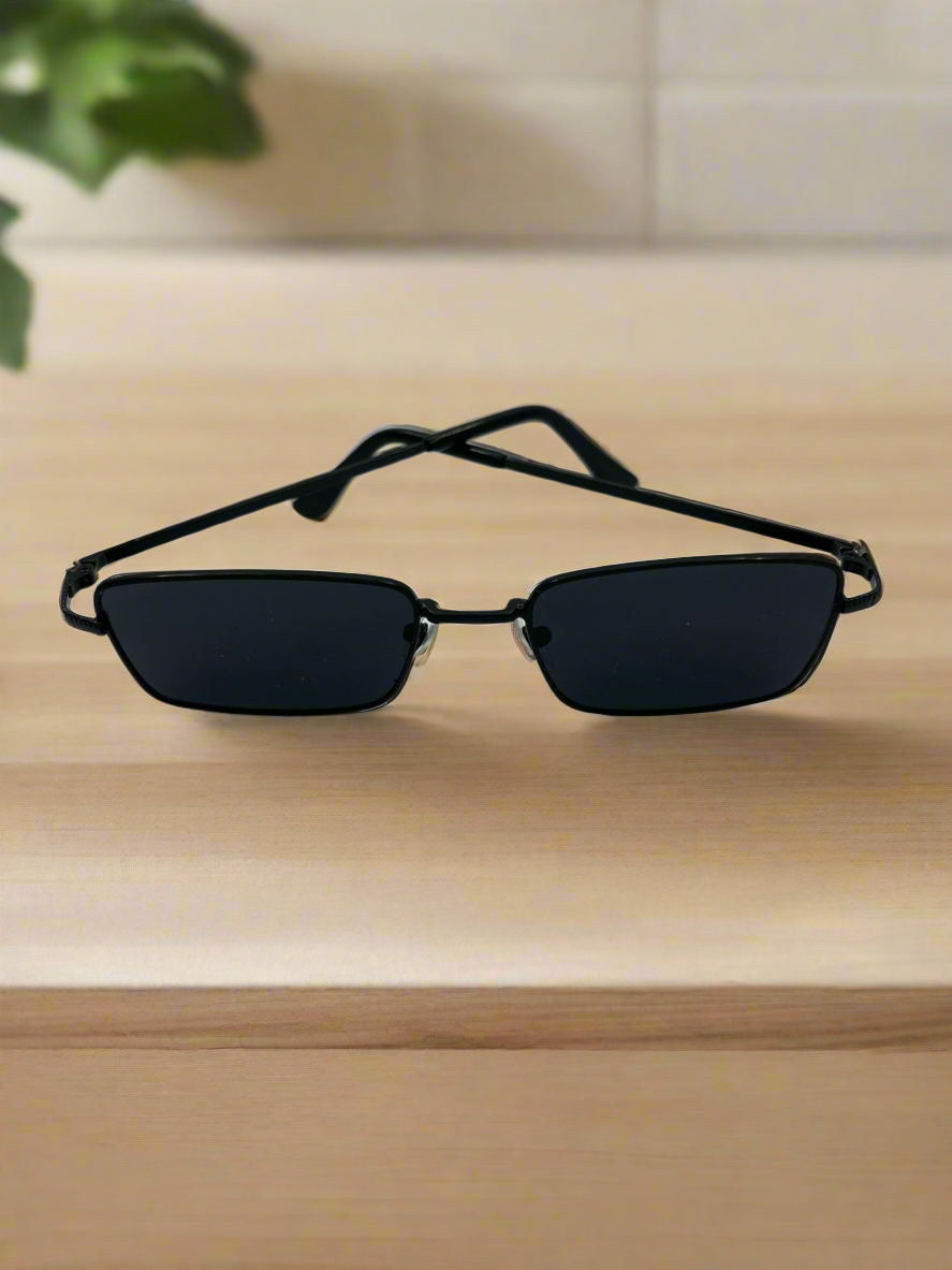 Trendy Polarized Sunglasses – UV Protection & Stylish Look